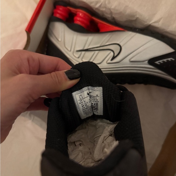 Nike Shox R4 - Picture 5 of 5